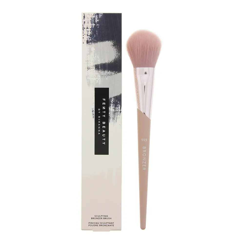 Fenty Beauty Sculpting Bronzer Brush 195 Fenty Beauty