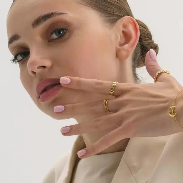 Elk & Bloom 14k Gold Crescent Moon and Star Bracelet Elk & Bloom