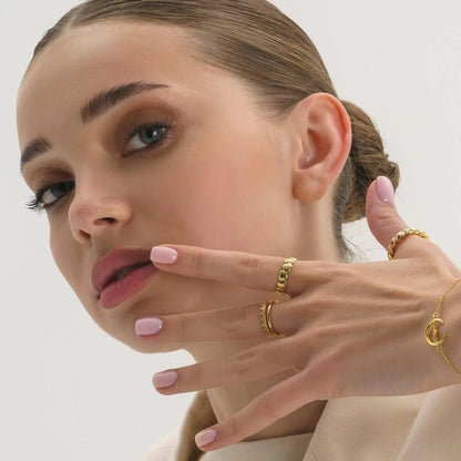 Elk & Bloom 14K Gold Twist Band Ring Elk & Bloom
