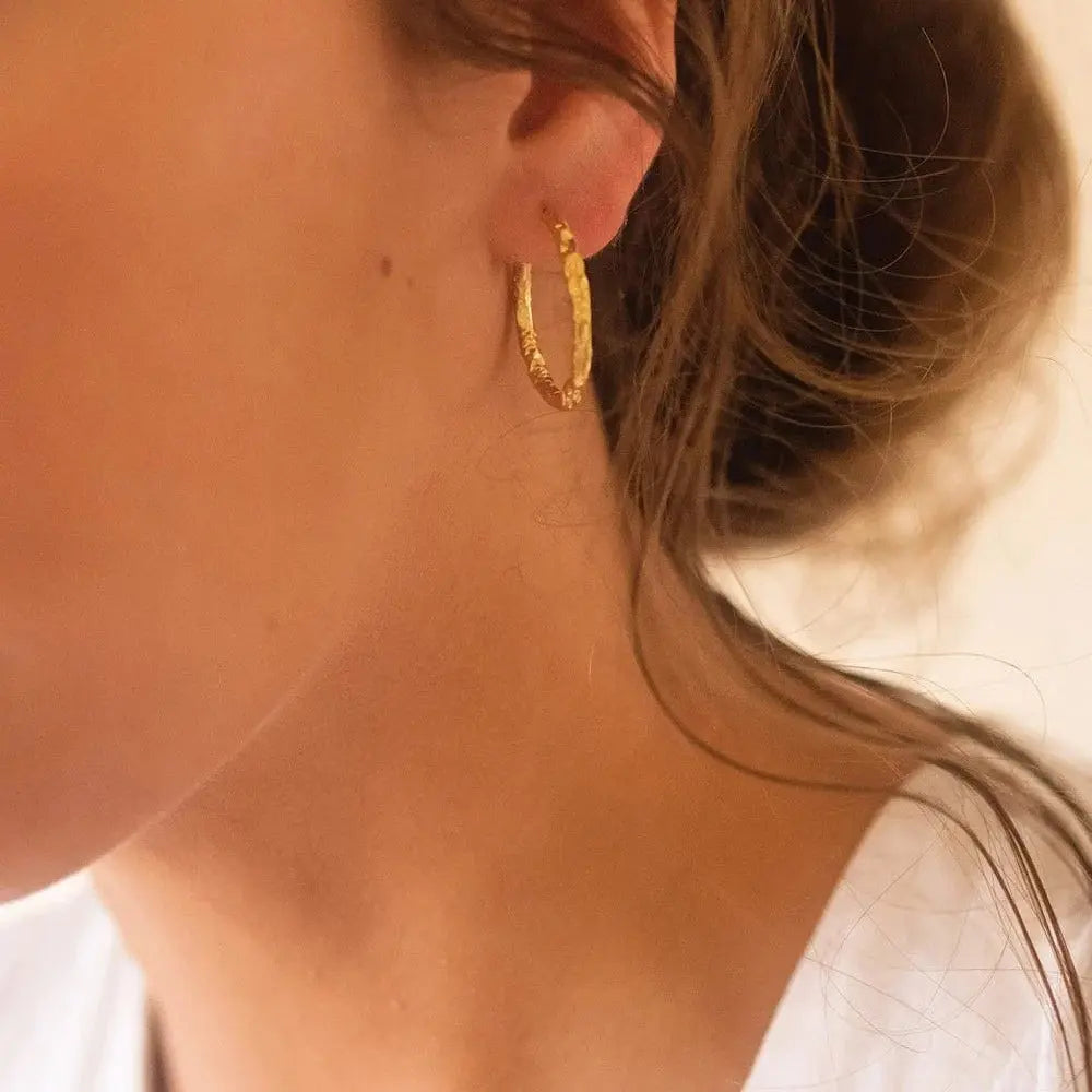 Elk & Bloom 14K Medium Gold Thin Hoop Earrings Elk & Bloom