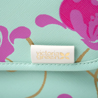 Victoria Green 'Emma' 3-in-1 Hanging Wash Bag in Flowing Floral Victoria Green