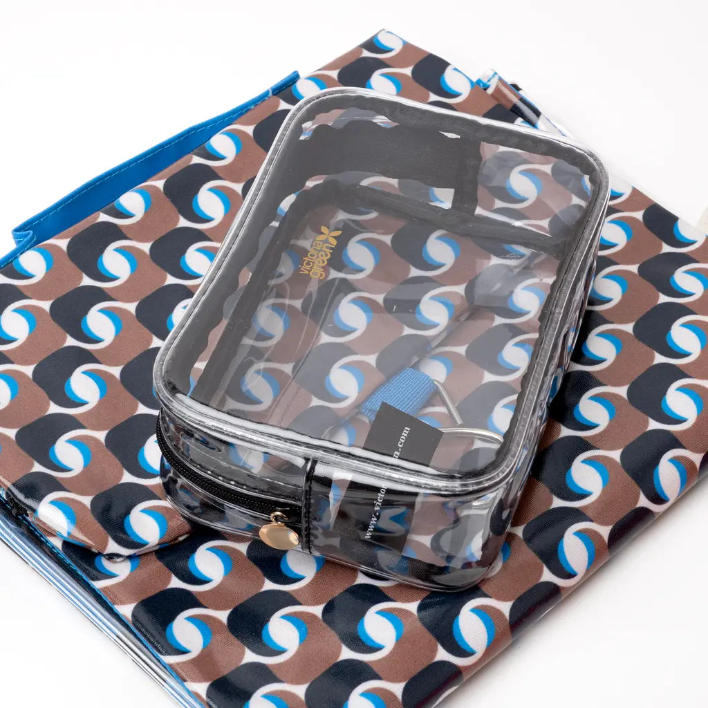 Geometra Azure Threefold Hanging Wash Bag and Beauty Kit Case Set