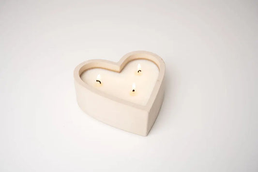 Victoria Green Heart-Shaped Soy Candle - Linen Imperfect Victoria Green